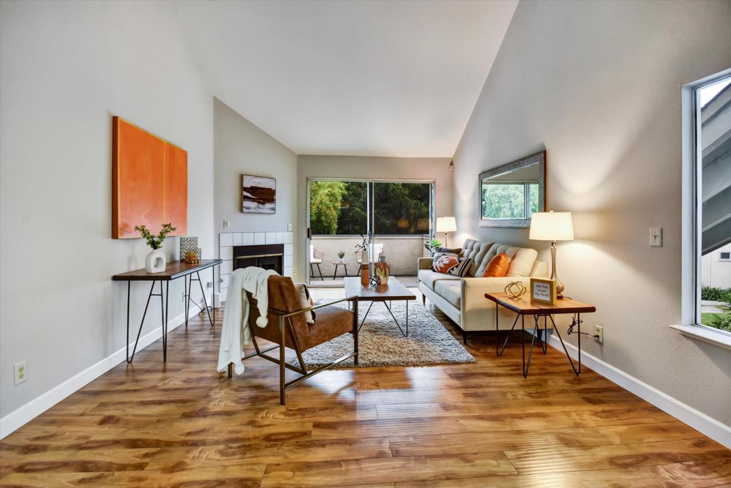 Detail Gallery Image 6 of 37 For 1086 Summerplace Dr, San Jose,  CA 95122 - 2 Beds | 2 Baths