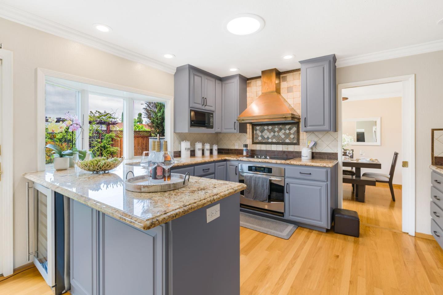 Detail Gallery Image 12 of 65 For 6187 Squiredell Dr, San Jose,  CA 95129 - 4 Beds | 3 Baths