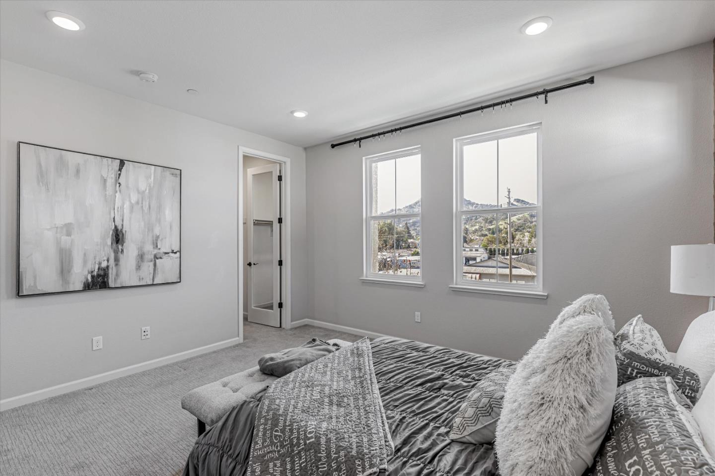 Detail Gallery Image 14 of 33 For 18018 Monterey St, Morgan Hill,  CA 95037 - 4 Beds | 3/1 Baths