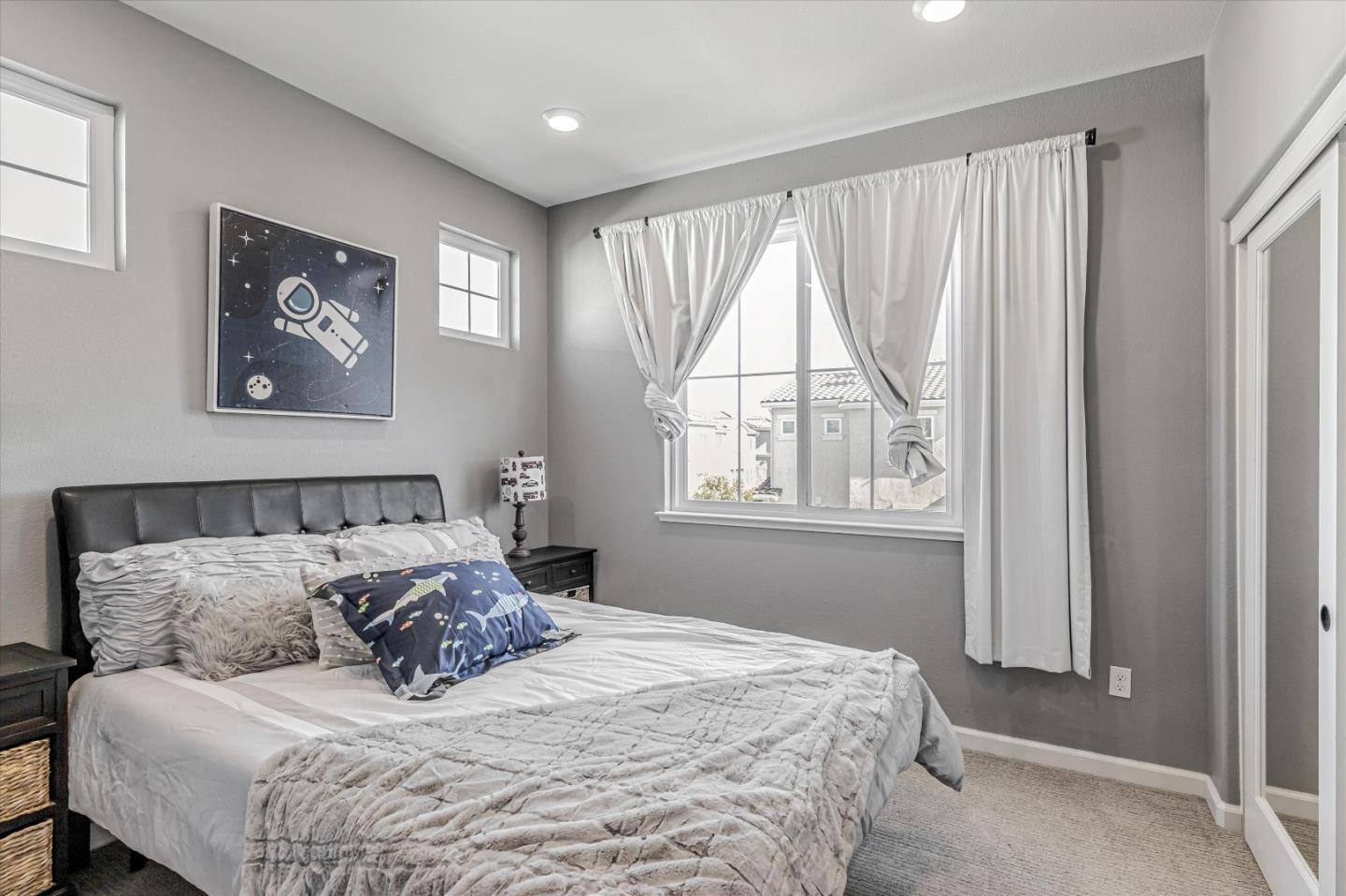 Detail Gallery Image 16 of 33 For 18018 Monterey St, Morgan Hill,  CA 95037 - 4 Beds | 3/1 Baths