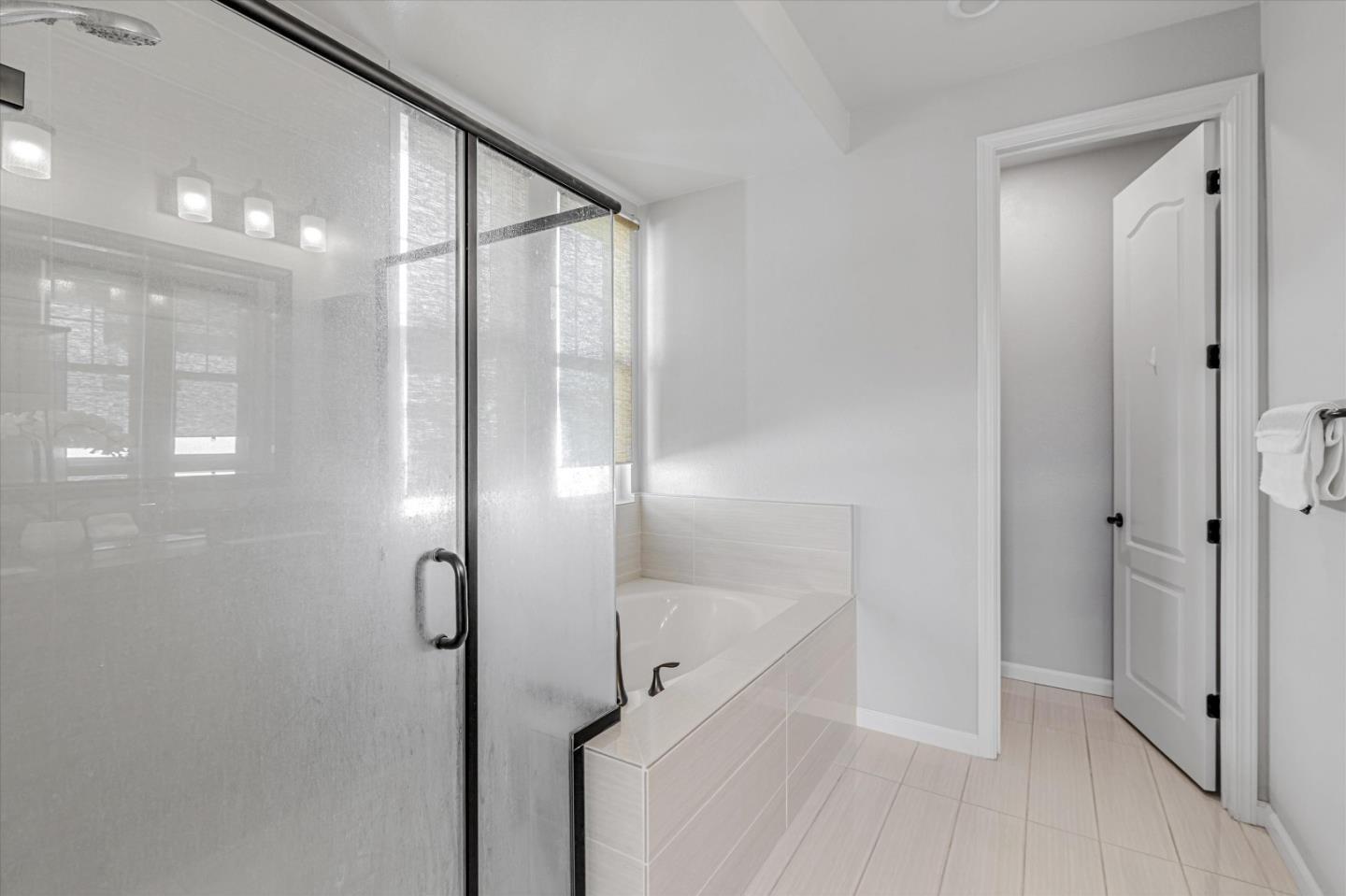 Detail Gallery Image 23 of 33 For 18018 Monterey St, Morgan Hill,  CA 95037 - 4 Beds | 3/1 Baths