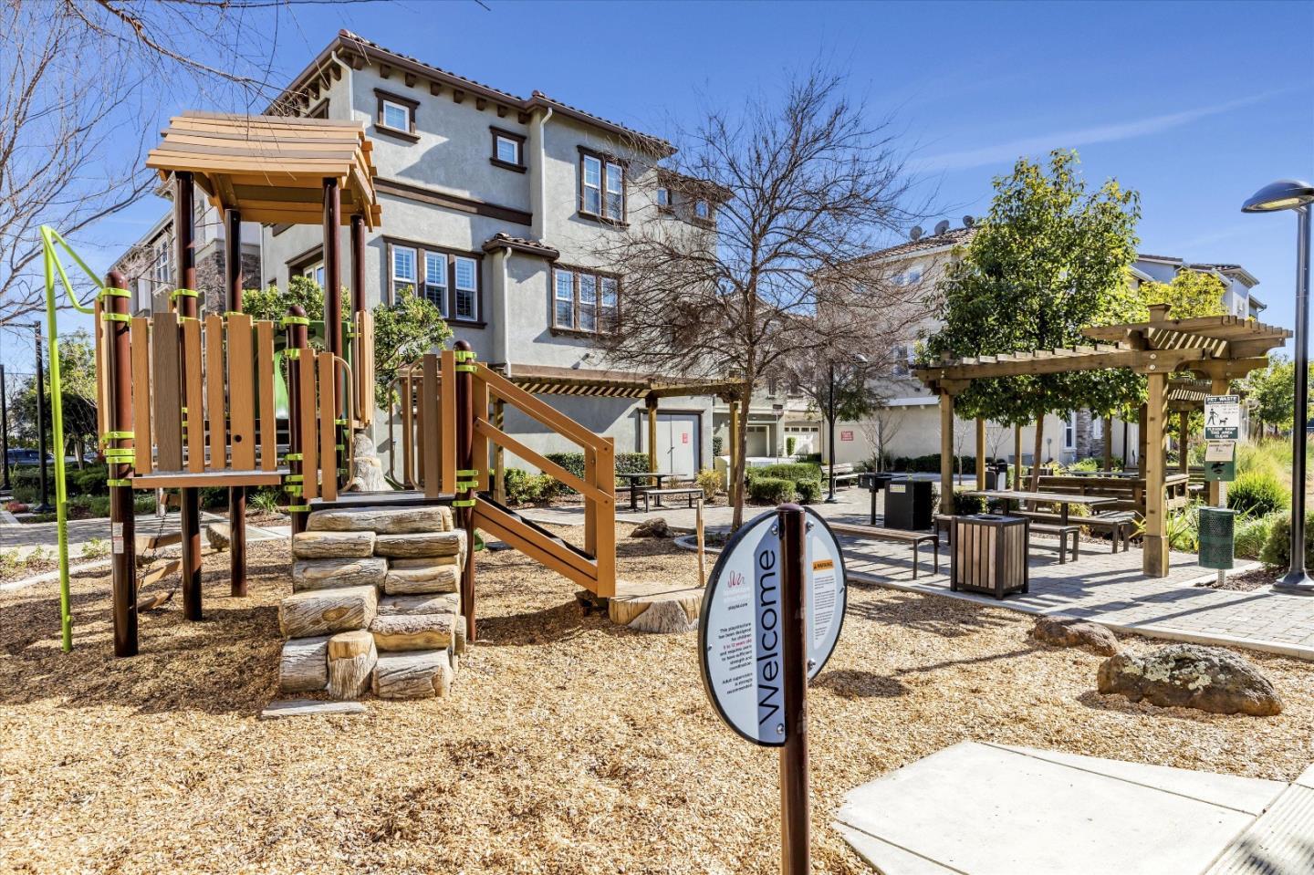 Detail Gallery Image 30 of 33 For 18018 Monterey St, Morgan Hill,  CA 95037 - 4 Beds | 3/1 Baths