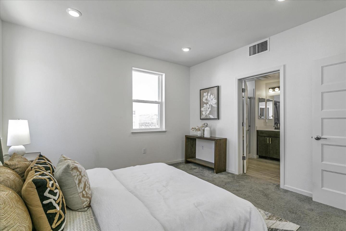 Detail Gallery Image 23 of 32 For 202 Agustin Narvaez St #2,  San Jose,  CA 95136 - 2 Beds | 2 Baths