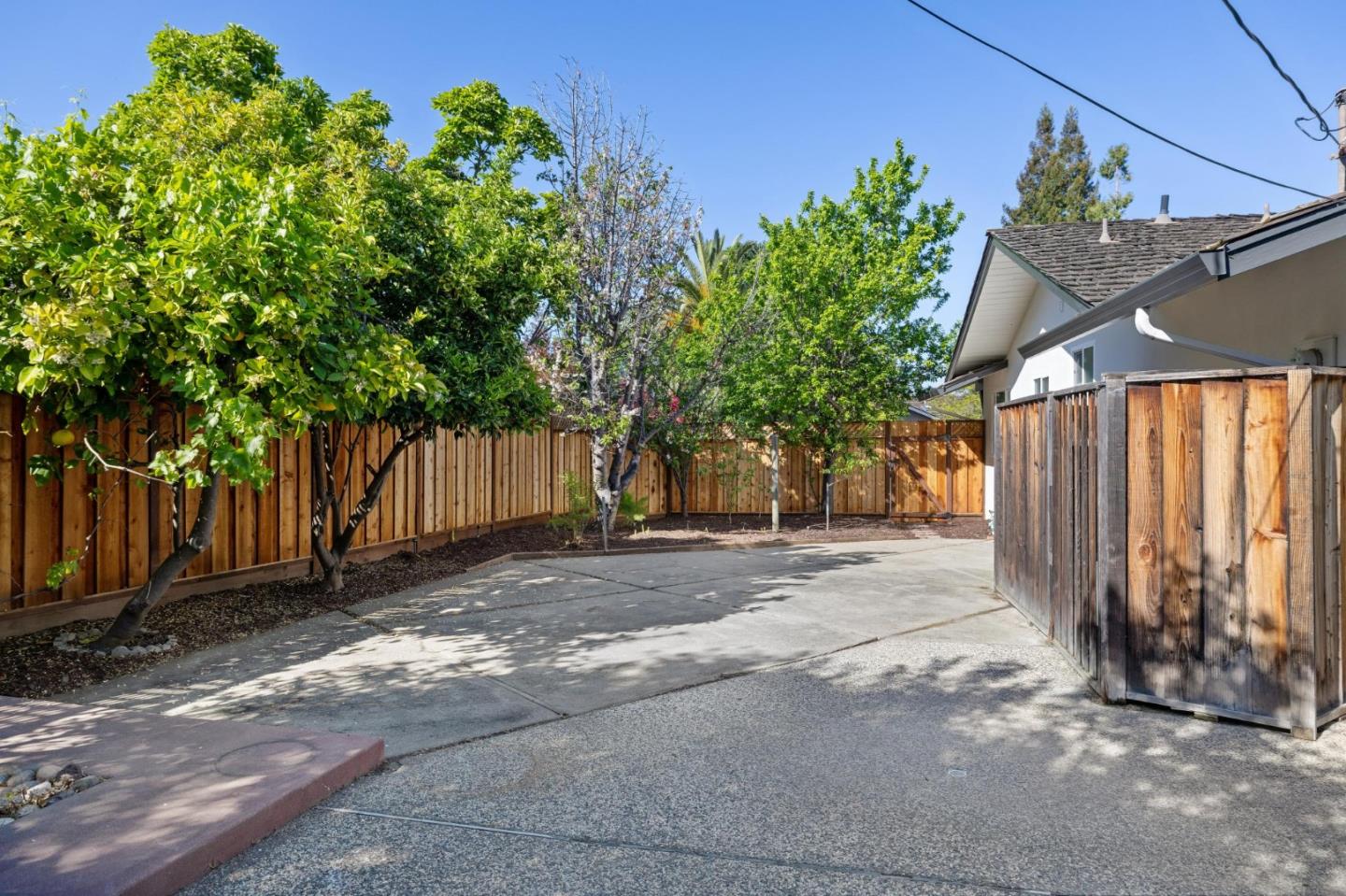 Detail Gallery Image 25 of 25 For 18836 Westview Dr, Saratoga,  CA 95070 - 4 Beds | 2/1 Baths