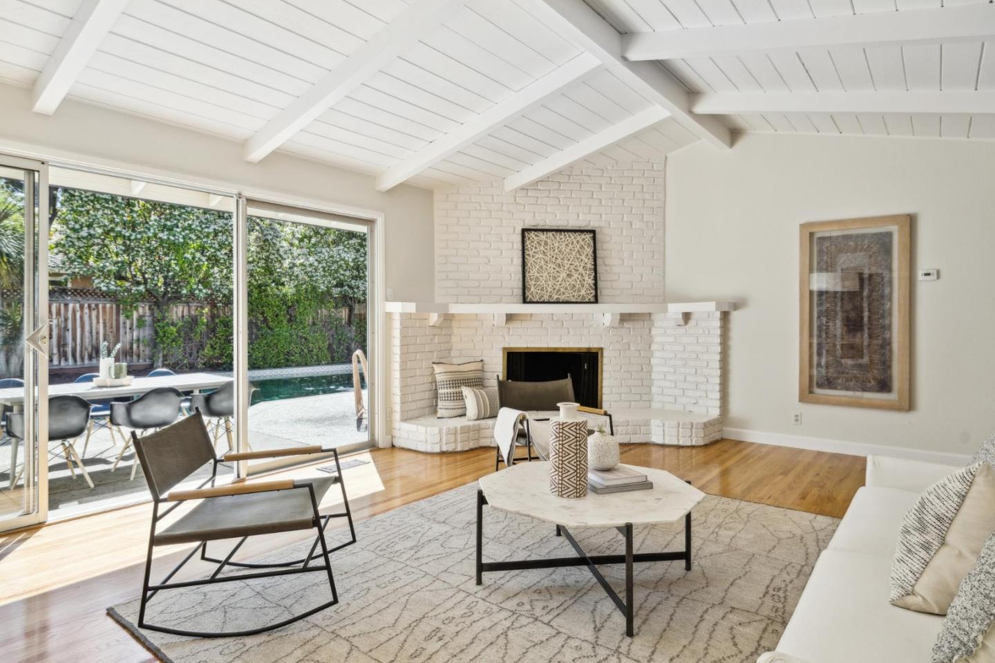 Detail Gallery Image 6 of 25 For 18836 Westview Dr, Saratoga,  CA 95070 - 4 Beds | 2/1 Baths