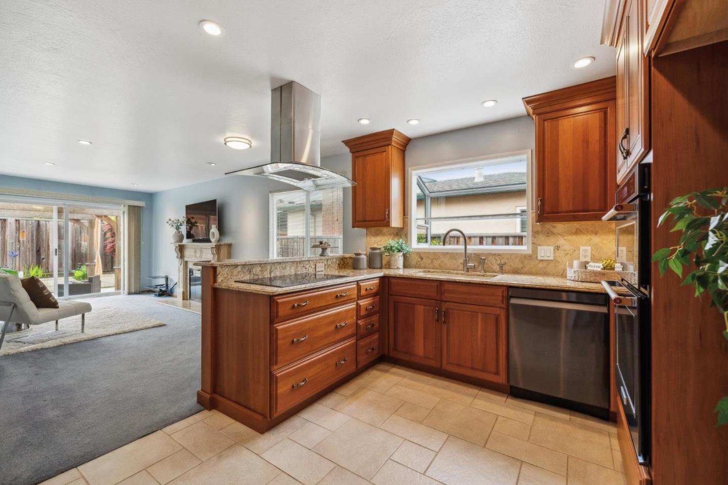Detail Gallery Image 34 of 80 For 858 Chrysopolis Dr, Foster City,  CA 94404 - 3 Beds | 2 Baths