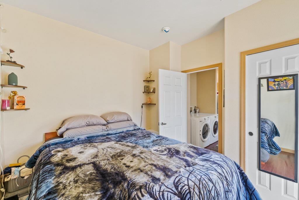 Detail Gallery Image 8 of 11 For 1730 Commercial #32,  Santa Cruz,  CA 95065 - 1 Beds | 1 Baths