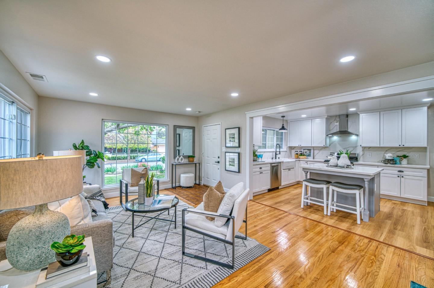 Detail Gallery Image 3 of 25 For 4821 Bannock Cir, San Jose,  CA 95130 - 3 Beds | 2 Baths