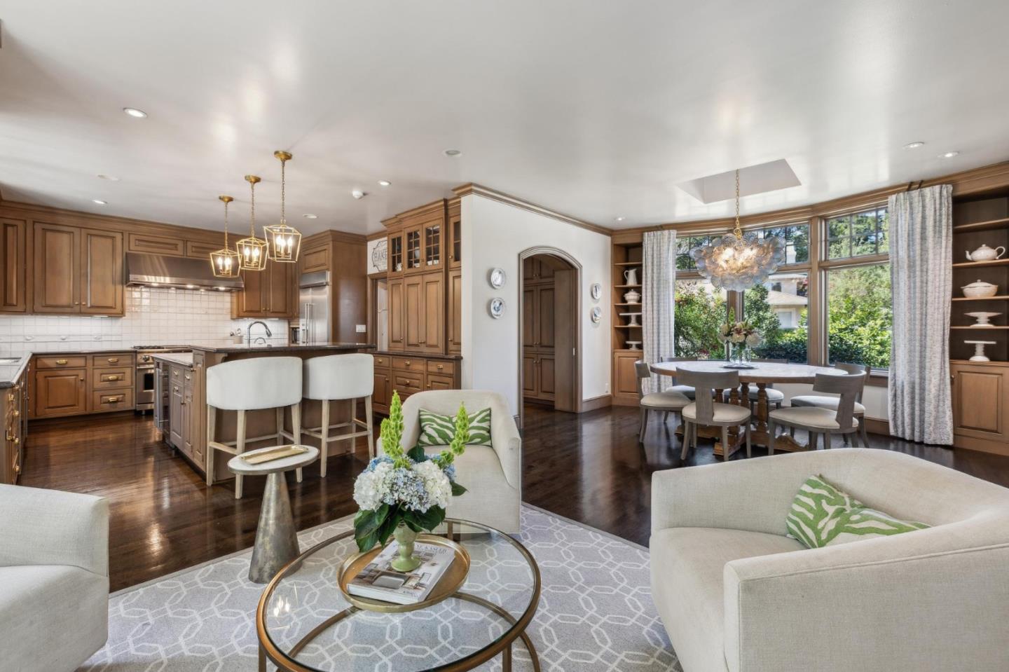 Detail Gallery Image 14 of 67 For 1585 Edgewood Dr, Palo Alto,  CA 94303 - 6 Beds | 6/1 Baths