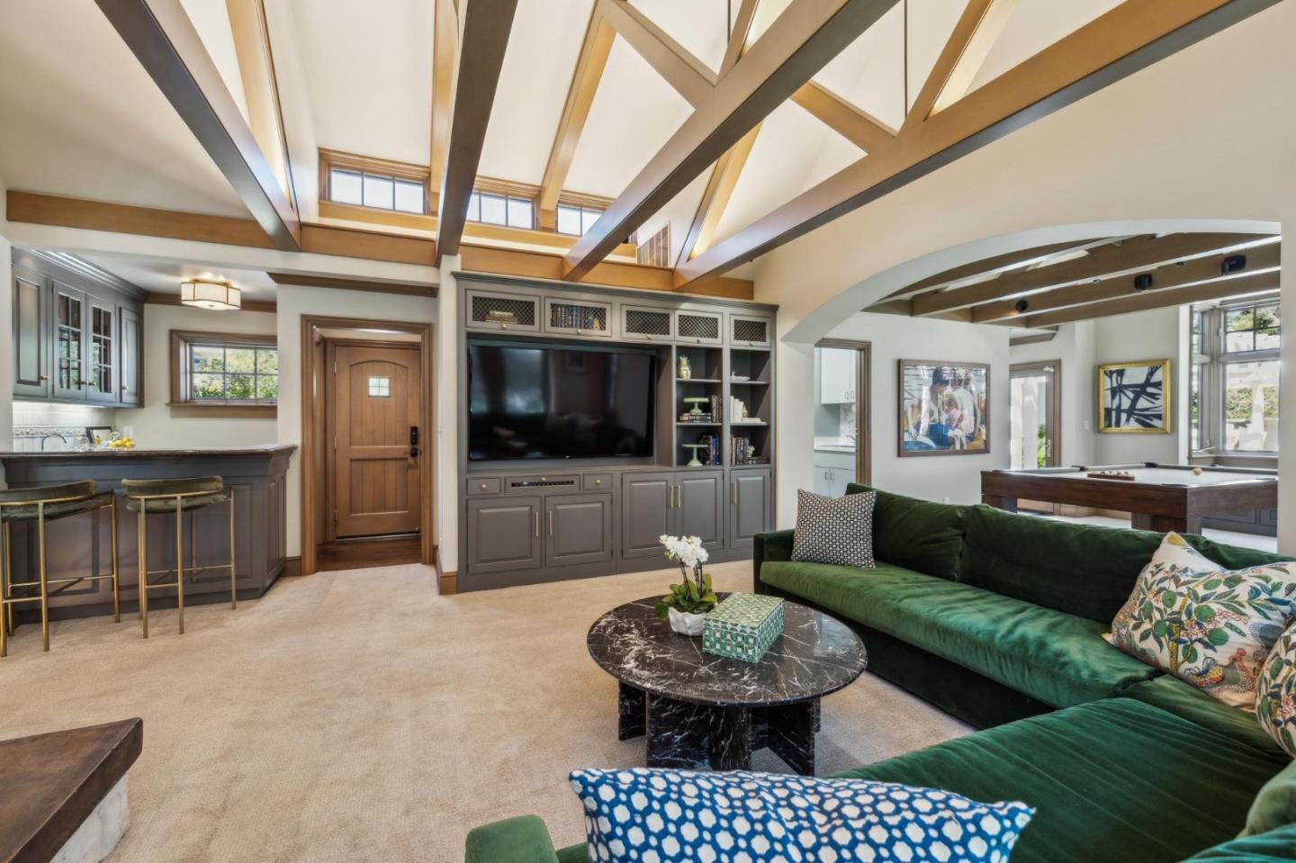 Detail Gallery Image 19 of 67 For 1585 Edgewood Dr, Palo Alto,  CA 94303 - 6 Beds | 6/1 Baths