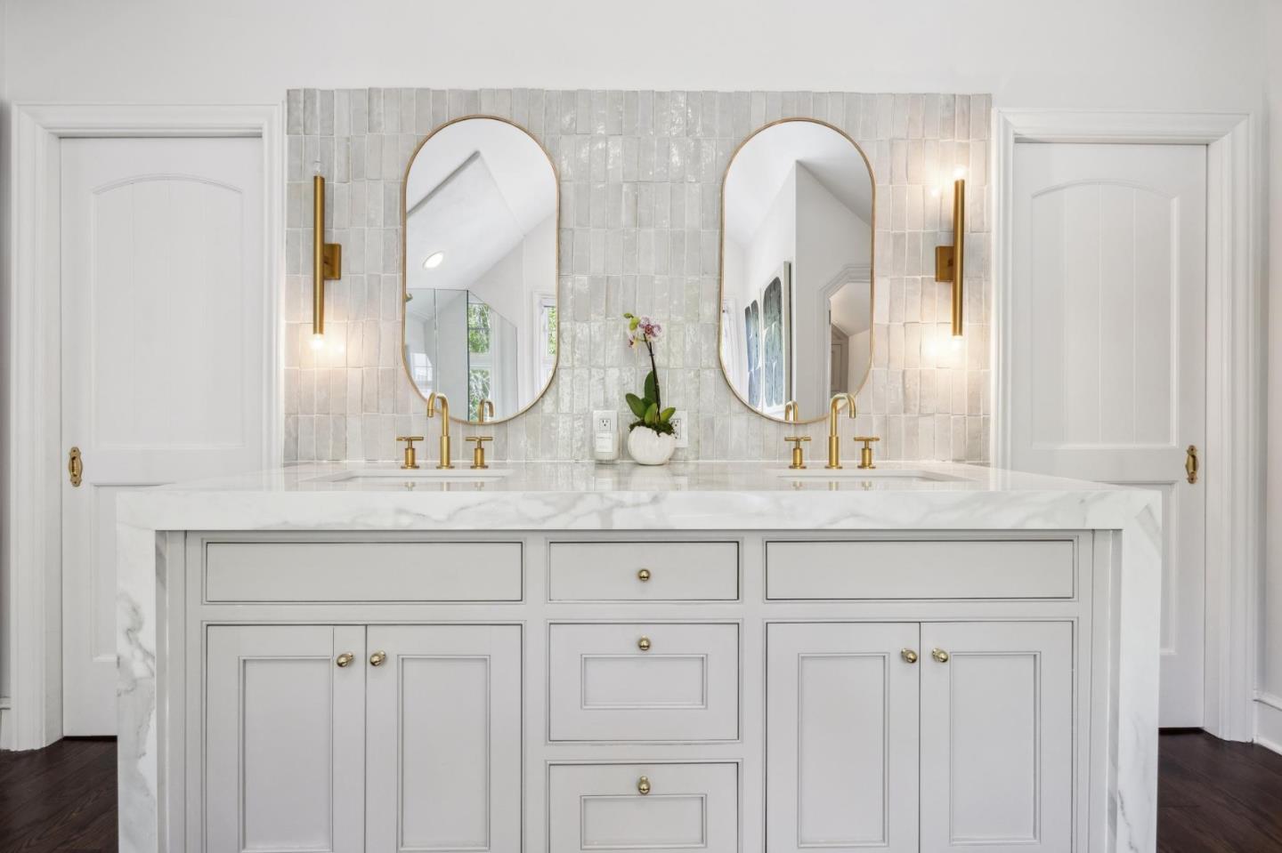 Detail Gallery Image 30 of 67 For 1585 Edgewood Dr, Palo Alto,  CA 94303 - 6 Beds | 6/1 Baths