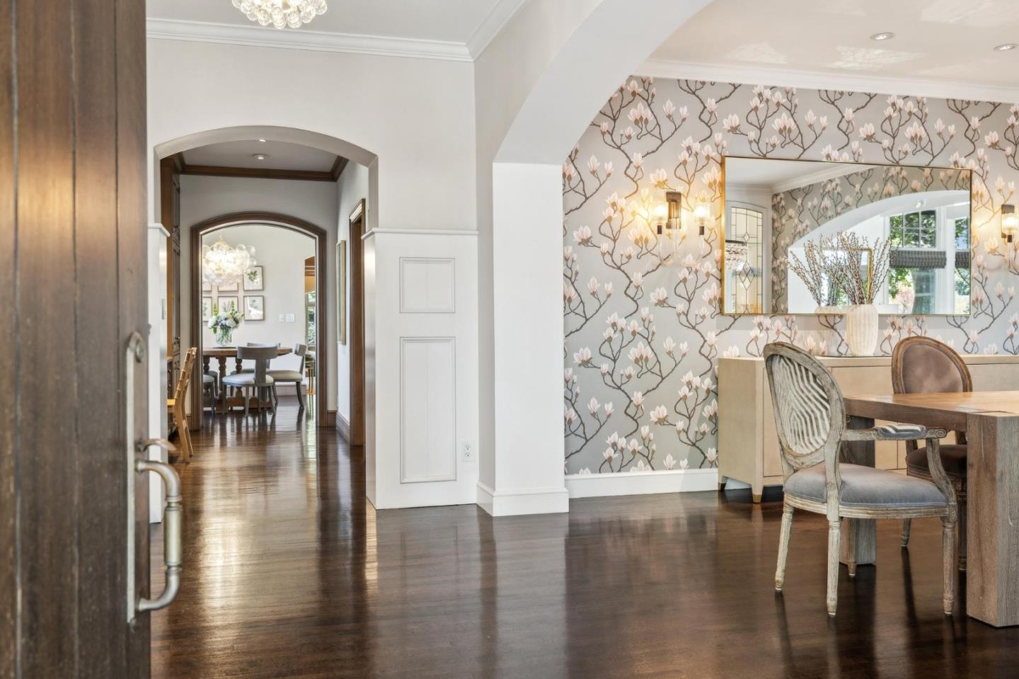 Detail Gallery Image 4 of 67 For 1585 Edgewood Dr, Palo Alto,  CA 94303 - 6 Beds | 6/1 Baths