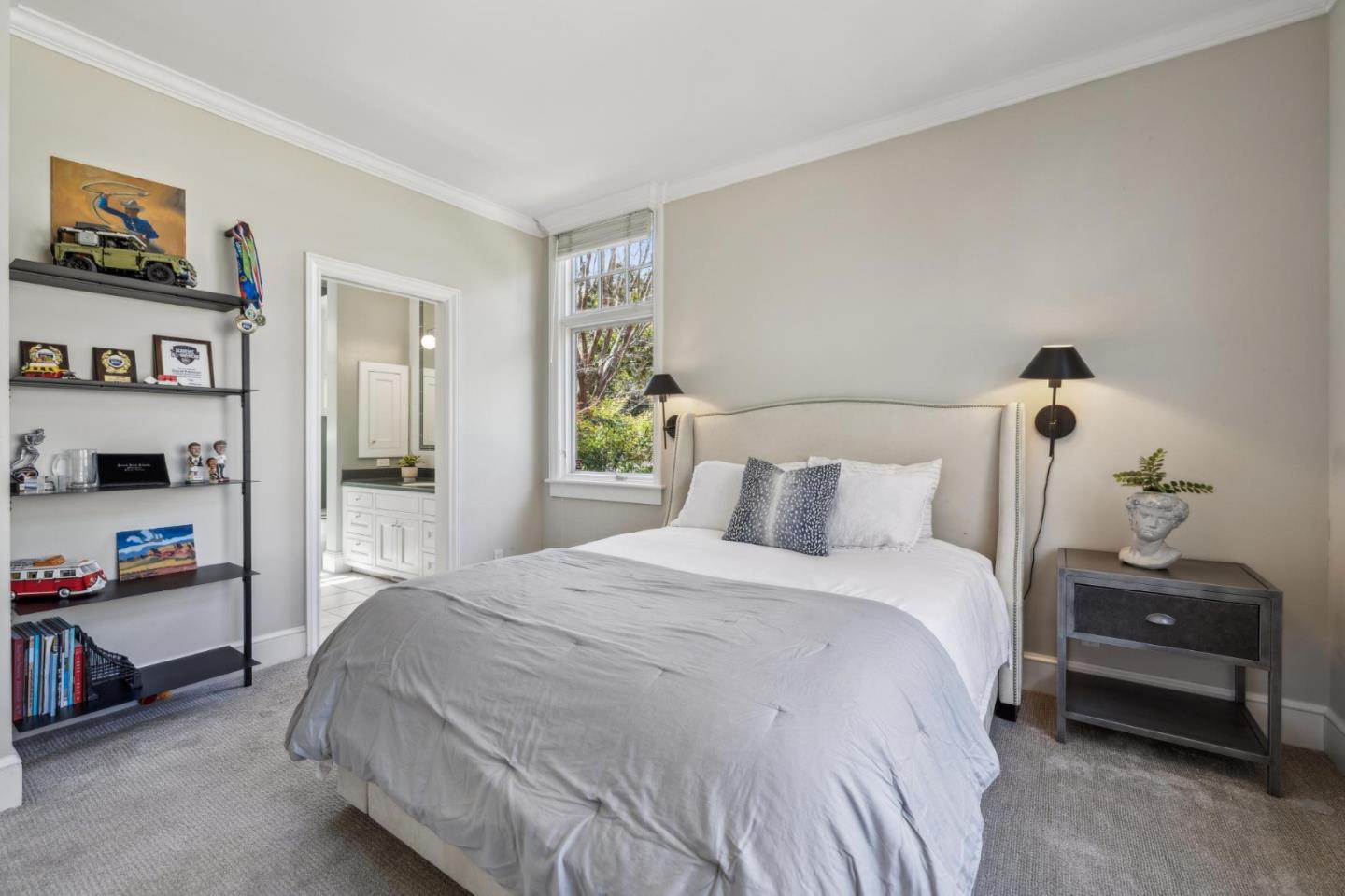 Detail Gallery Image 40 of 67 For 1585 Edgewood Dr, Palo Alto,  CA 94303 - 6 Beds | 6/1 Baths