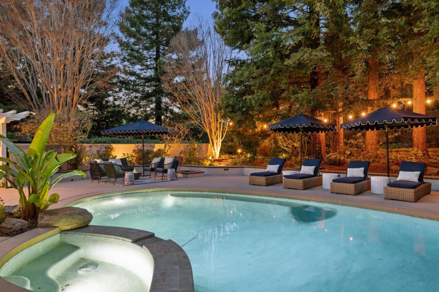 Detail Gallery Image 47 of 67 For 1585 Edgewood Dr, Palo Alto,  CA 94303 - 6 Beds | 6/1 Baths