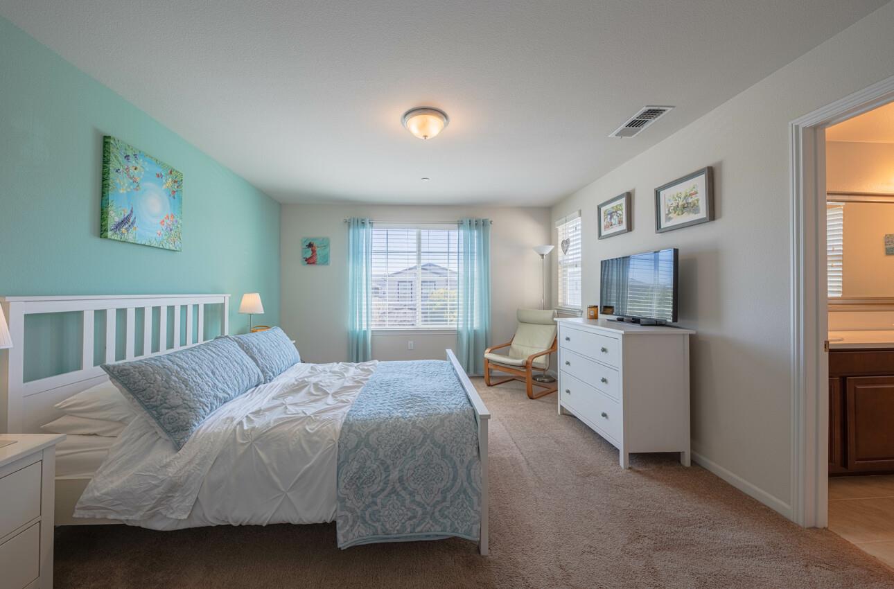 Detail Gallery Image 16 of 35 For 16714 Pickett Ln, East Garrison,  CA 93933 - 3 Beds | 2/1 Baths