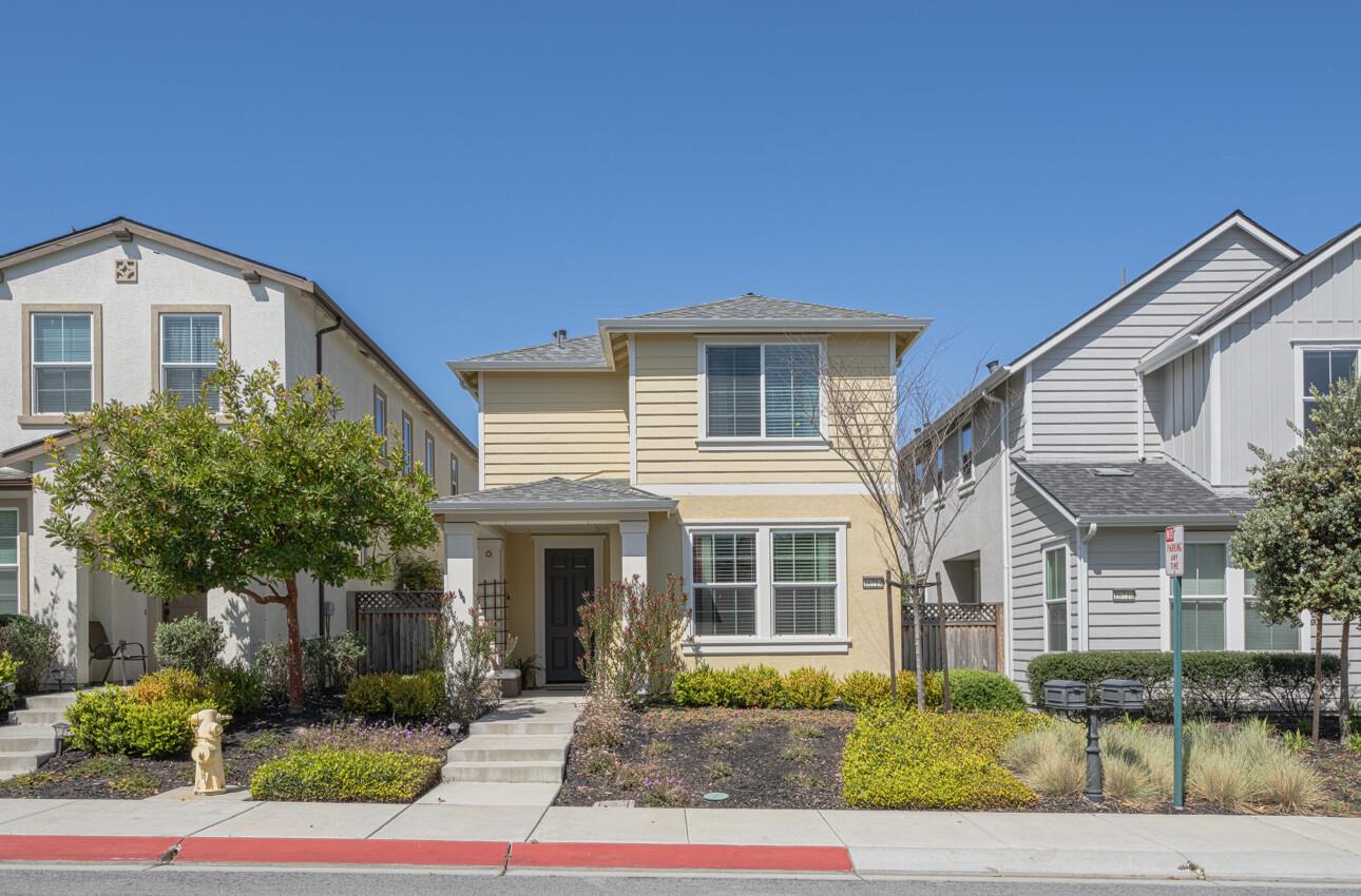 Detail Gallery Image 2 of 35 For 16714 Pickett Ln, East Garrison,  CA 93933 - 3 Beds | 2/1 Baths