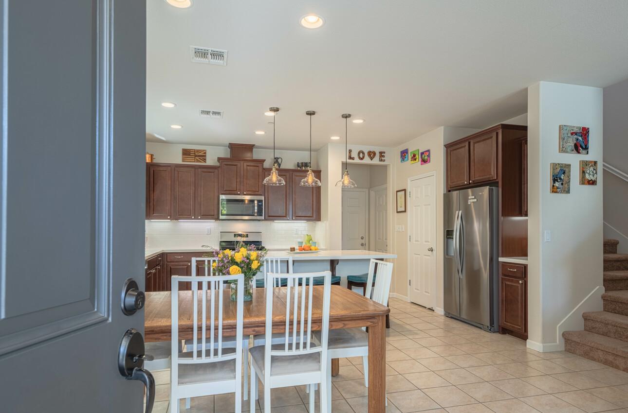 Detail Gallery Image 5 of 35 For 16714 Pickett Ln, East Garrison,  CA 93933 - 3 Beds | 2/1 Baths