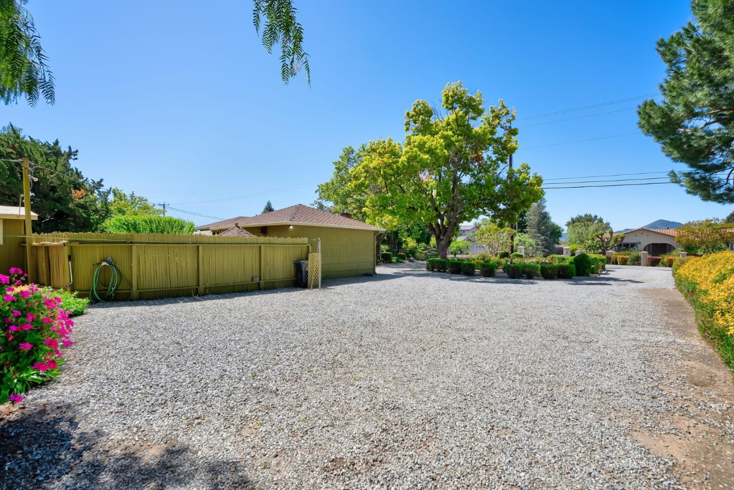 Detail Gallery Image 10 of 40 For 17780 Elm Rd, Morgan Hill,  CA 95037 - 2 Beds | 1 Baths