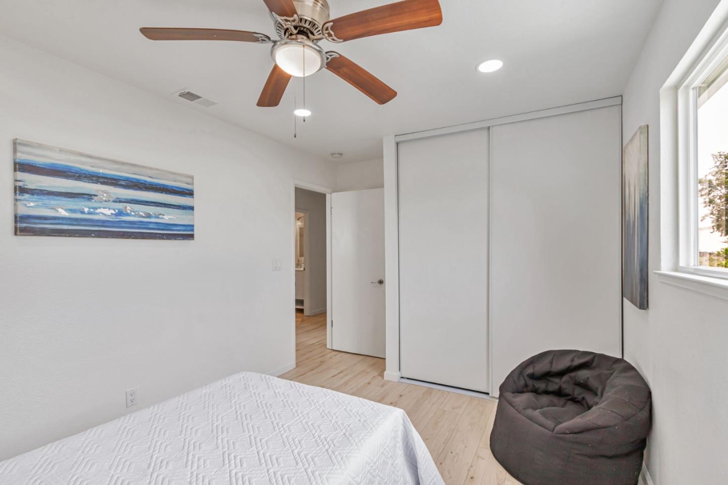 Detail Gallery Image 22 of 30 For 295 Rio Verde Pl #4,  Milpitas,  CA 95035 - 3 Beds | 1 Baths