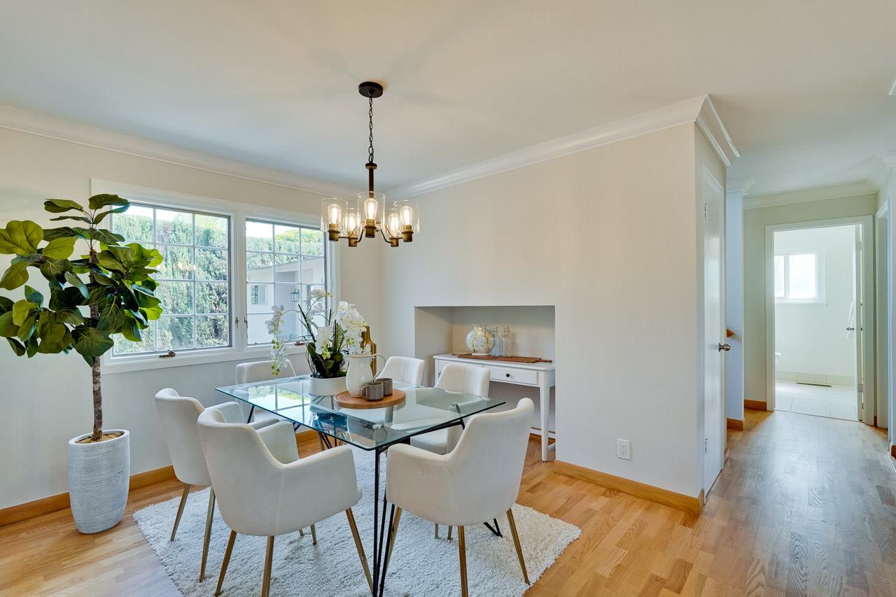 Detail Gallery Image 10 of 51 For 592 Torland Ct, Sunnyvale,  CA 94087 - 5 Beds | 3/1 Baths