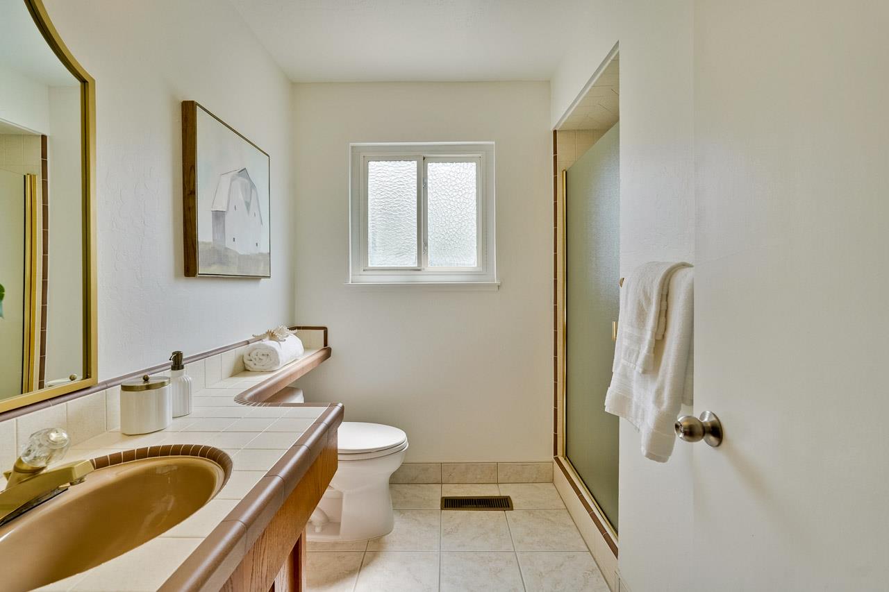 Detail Gallery Image 25 of 51 For 592 Torland Ct, Sunnyvale,  CA 94087 - 5 Beds | 3/1 Baths
