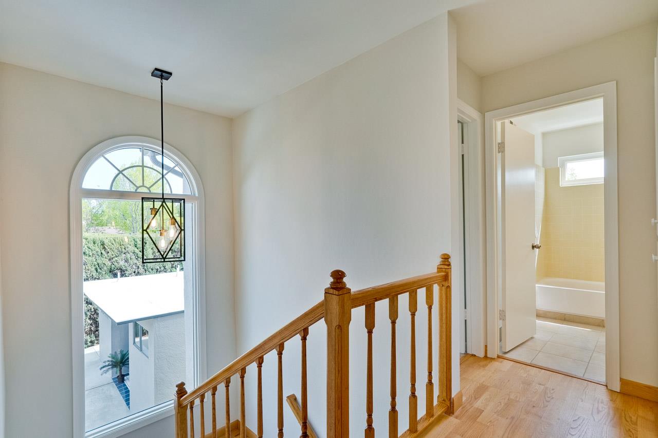 Detail Gallery Image 26 of 51 For 592 Torland Ct, Sunnyvale,  CA 94087 - 5 Beds | 3/1 Baths