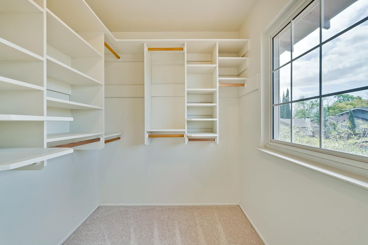 Detail Gallery Image 36 of 51 For 592 Torland Ct, Sunnyvale,  CA 94087 - 5 Beds | 3/1 Baths