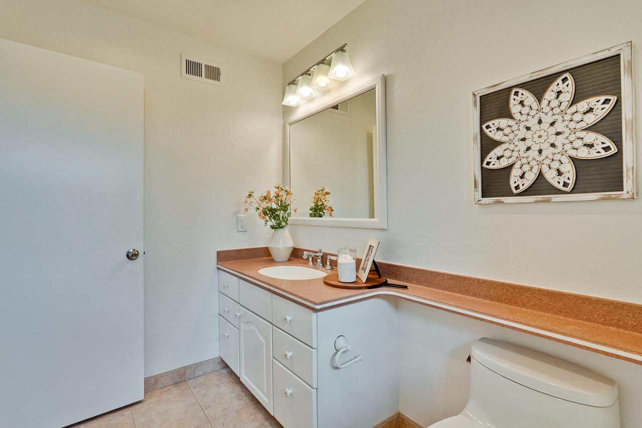 Detail Gallery Image 38 of 51 For 592 Torland Ct, Sunnyvale,  CA 94087 - 5 Beds | 3/1 Baths