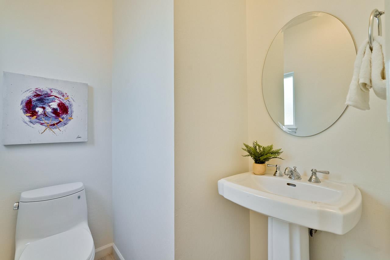 Detail Gallery Image 39 of 51 For 592 Torland Ct, Sunnyvale,  CA 94087 - 5 Beds | 3/1 Baths