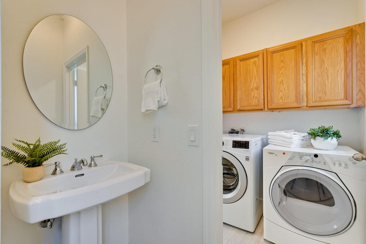 Detail Gallery Image 40 of 51 For 592 Torland Ct, Sunnyvale,  CA 94087 - 5 Beds | 3/1 Baths