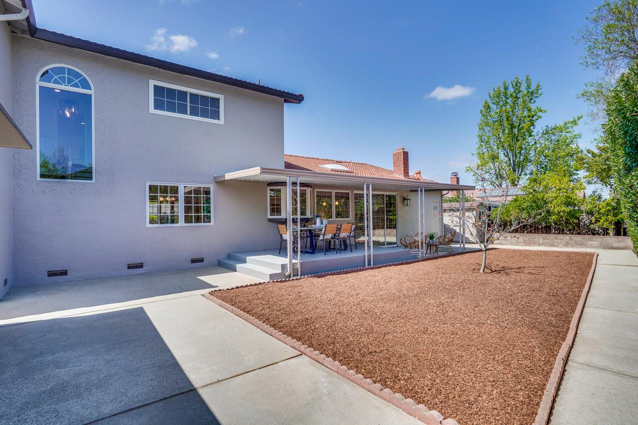 Detail Gallery Image 44 of 51 For 592 Torland Ct, Sunnyvale,  CA 94087 - 5 Beds | 3/1 Baths
