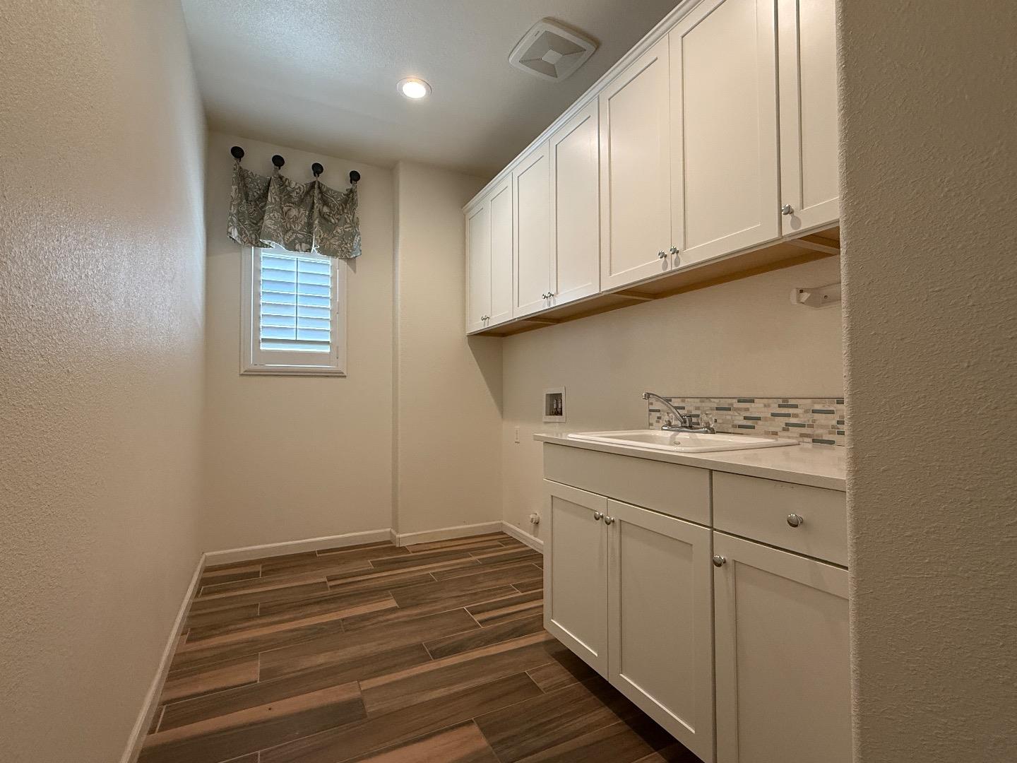 Detail Gallery Image 14 of 15 For 830 Auction St, Los Banos,  CA 93635 - 3 Beds | 2 Baths