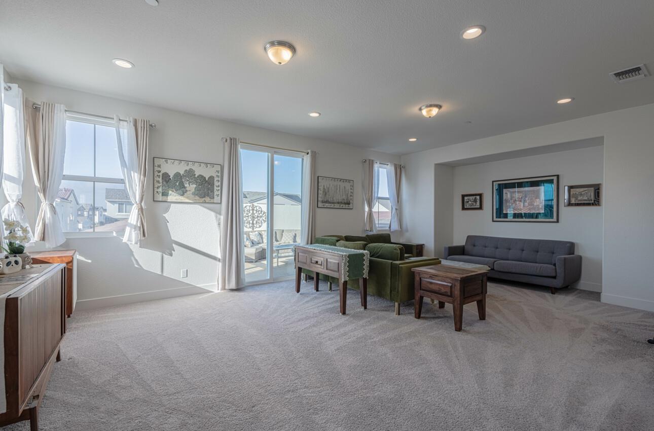 Detail Gallery Image 27 of 44 For 477 Marina Heights Dr, Marina,  CA 93933 - 4 Beds | 2/1 Baths