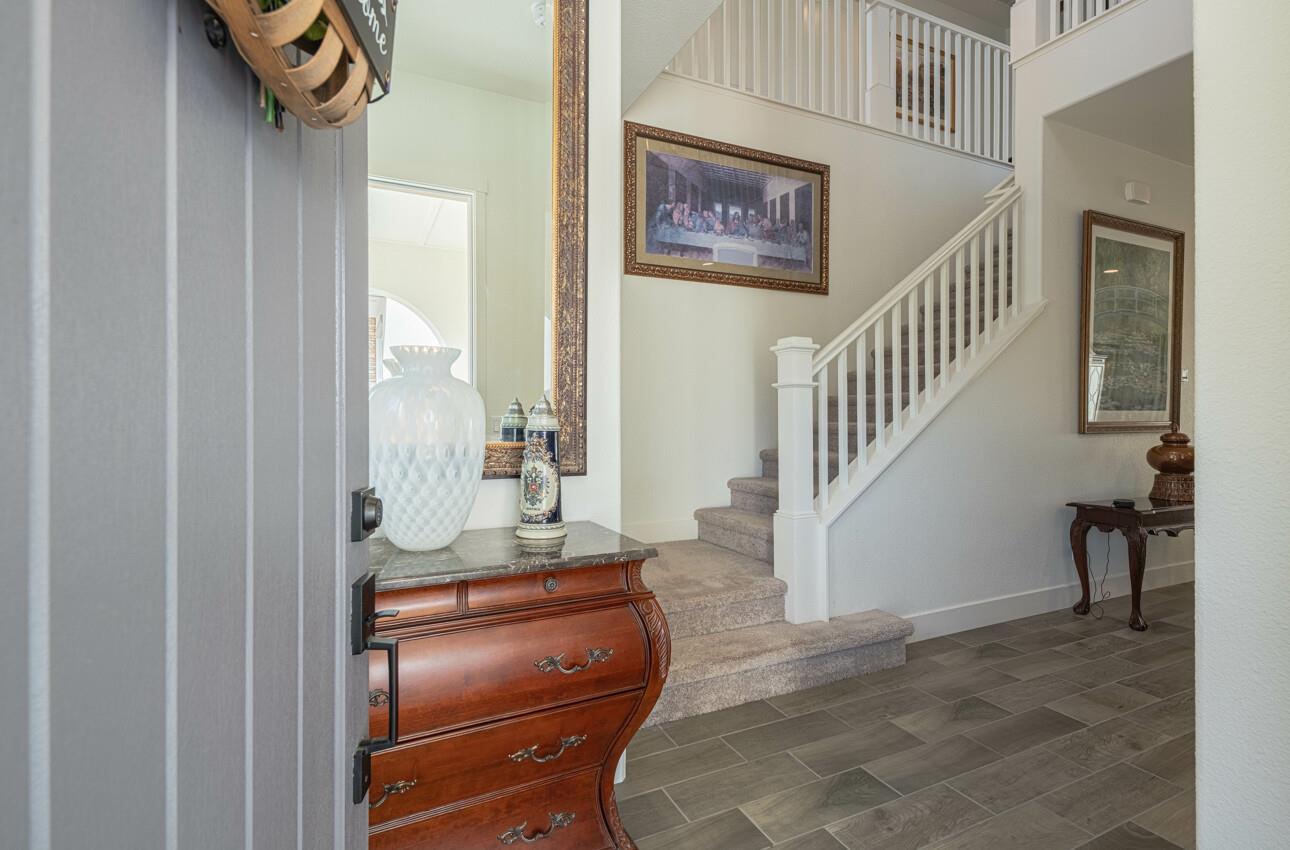 Detail Gallery Image 4 of 44 For 477 Marina Heights Dr, Marina,  CA 93933 - 4 Beds | 2/1 Baths
