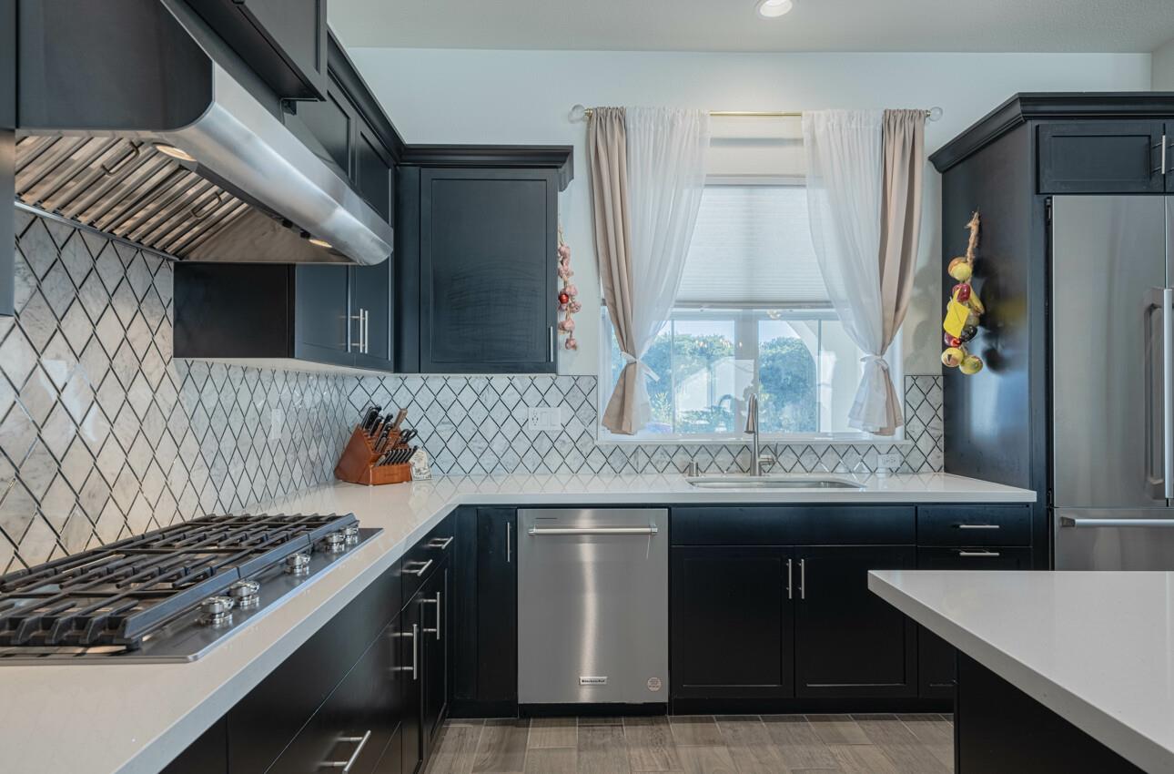 Detail Gallery Image 8 of 44 For 477 Marina Heights Dr, Marina,  CA 93933 - 4 Beds | 2/1 Baths