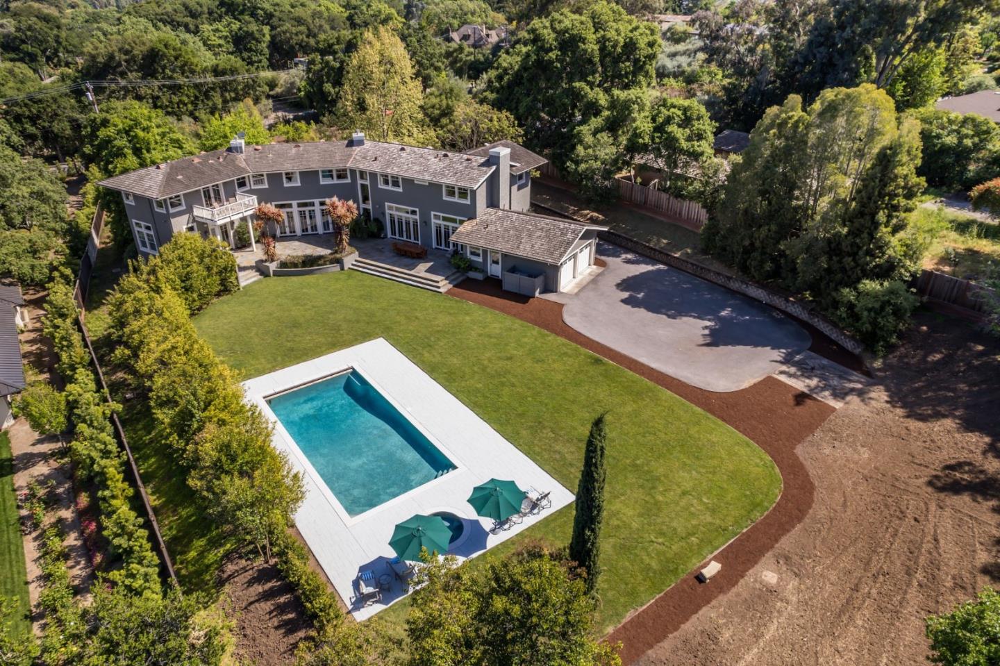 Detail Gallery Image 2 of 46 For 928 Matadero Ave, Palo Alto,  CA 94306 - 4 Beds | 4/1 Baths