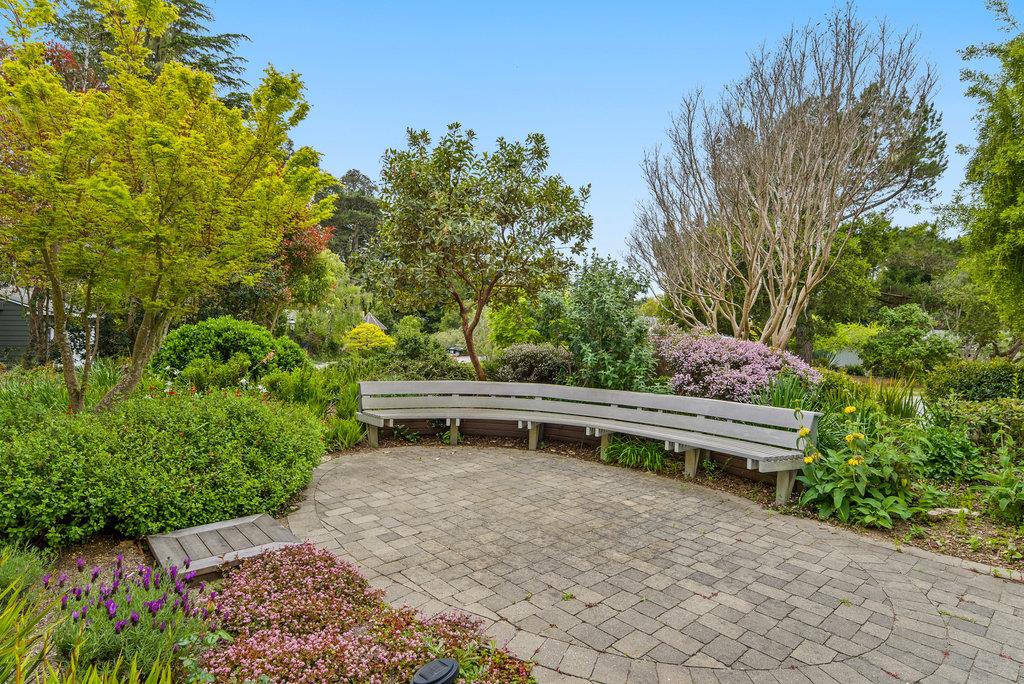 Detail Gallery Image 3 of 47 For 125 El Pinar, Watsonville,  CA 95076 - 4 Beds | 3 Baths