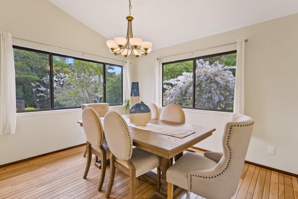 Detail Gallery Image 8 of 47 For 125 El Pinar, Watsonville,  CA 95076 - 4 Beds | 3 Baths