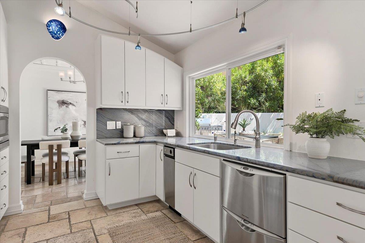 Detail Gallery Image 10 of 45 For 17274 Verdes Robles, Los Gatos,  CA 95030 - 4 Beds | 3 Baths