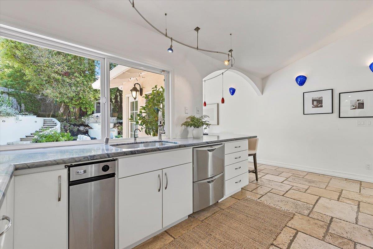 Detail Gallery Image 12 of 45 For 17274 Verdes Robles, Los Gatos,  CA 95030 - 4 Beds | 3 Baths