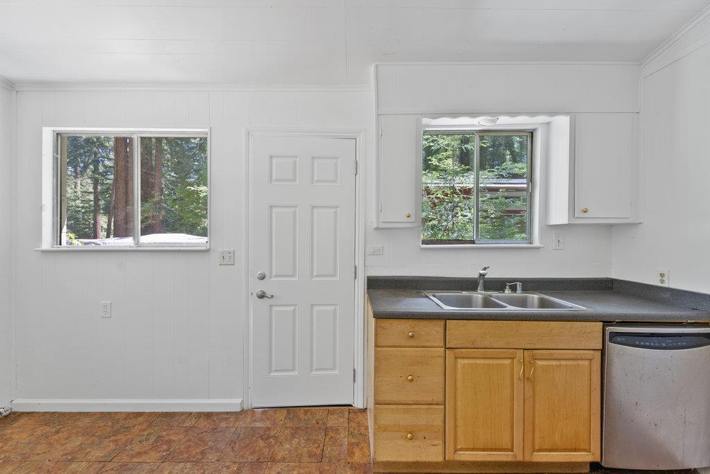 Detail Gallery Image 3 of 22 For 361 Acorn Dr, Boulder Creek,  CA 95006 - 2 Beds | 1 Baths