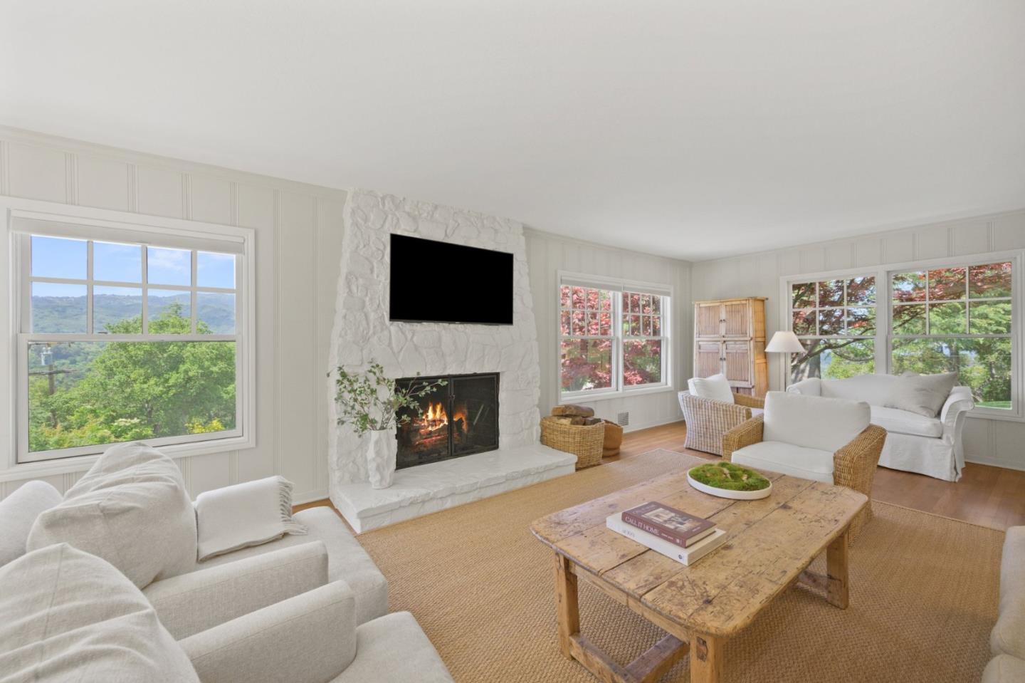 Detail Gallery Image 3 of 53 For 17516 High St, Los Gatos,  CA 95030 - 4 Beds | 2/1 Baths