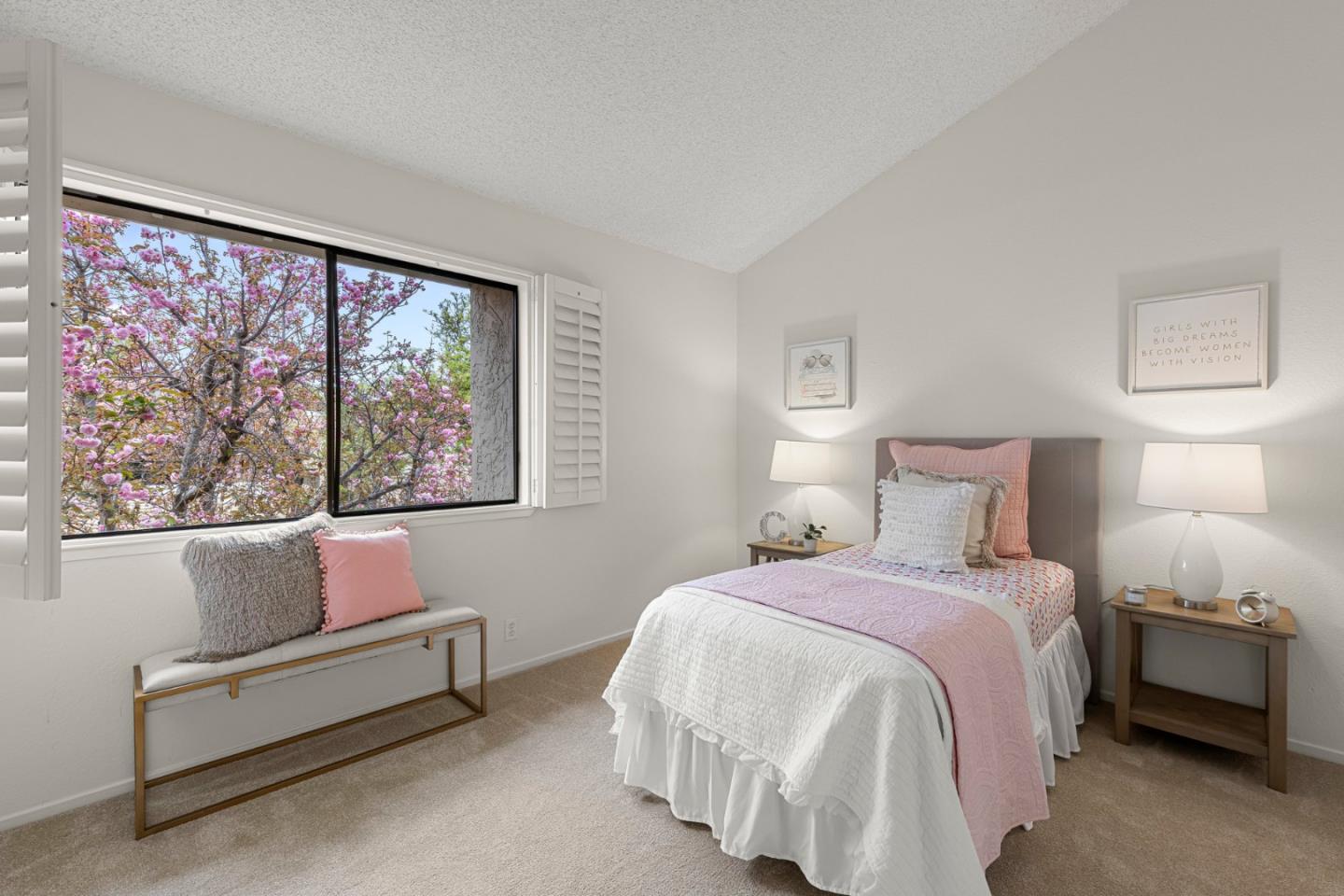 Detail Gallery Image 17 of 50 For 260 W Dunne Ave #4,  Morgan Hill,  CA 95037 - 2 Beds | 1/1 Baths