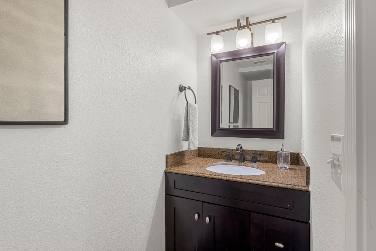 Detail Gallery Image 9 of 50 For 260 W Dunne Ave #4,  Morgan Hill,  CA 95037 - 2 Beds | 1/1 Baths