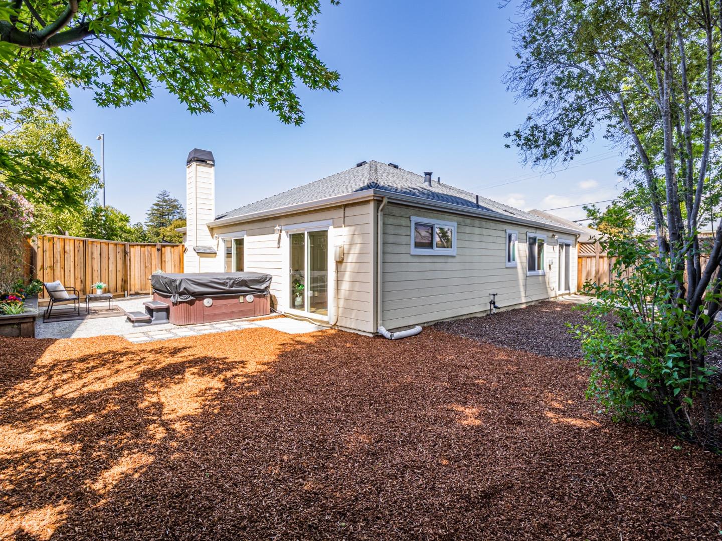 Detail Gallery Image 32 of 37 For 1331 Leila Ct, Santa Cruz,  CA 95062 - 3 Beds | 2 Baths
