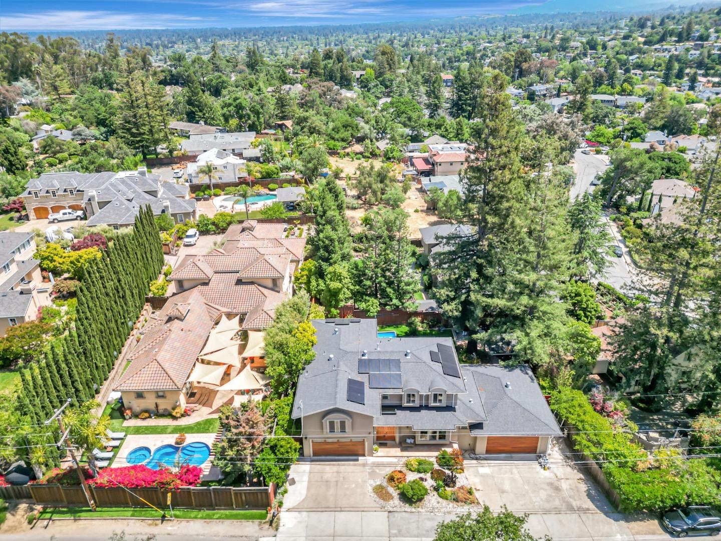 Detail Gallery Image 102 of 121 For 3119 Oak Knoll Dr, Redwood City,  CA 94062 - 8 Beds | 7 Baths