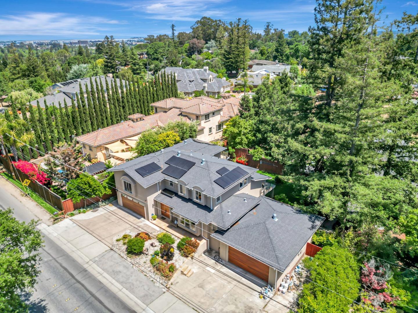 Detail Gallery Image 103 of 121 For 3119 Oak Knoll Dr, Redwood City,  CA 94062 - 8 Beds | 7 Baths