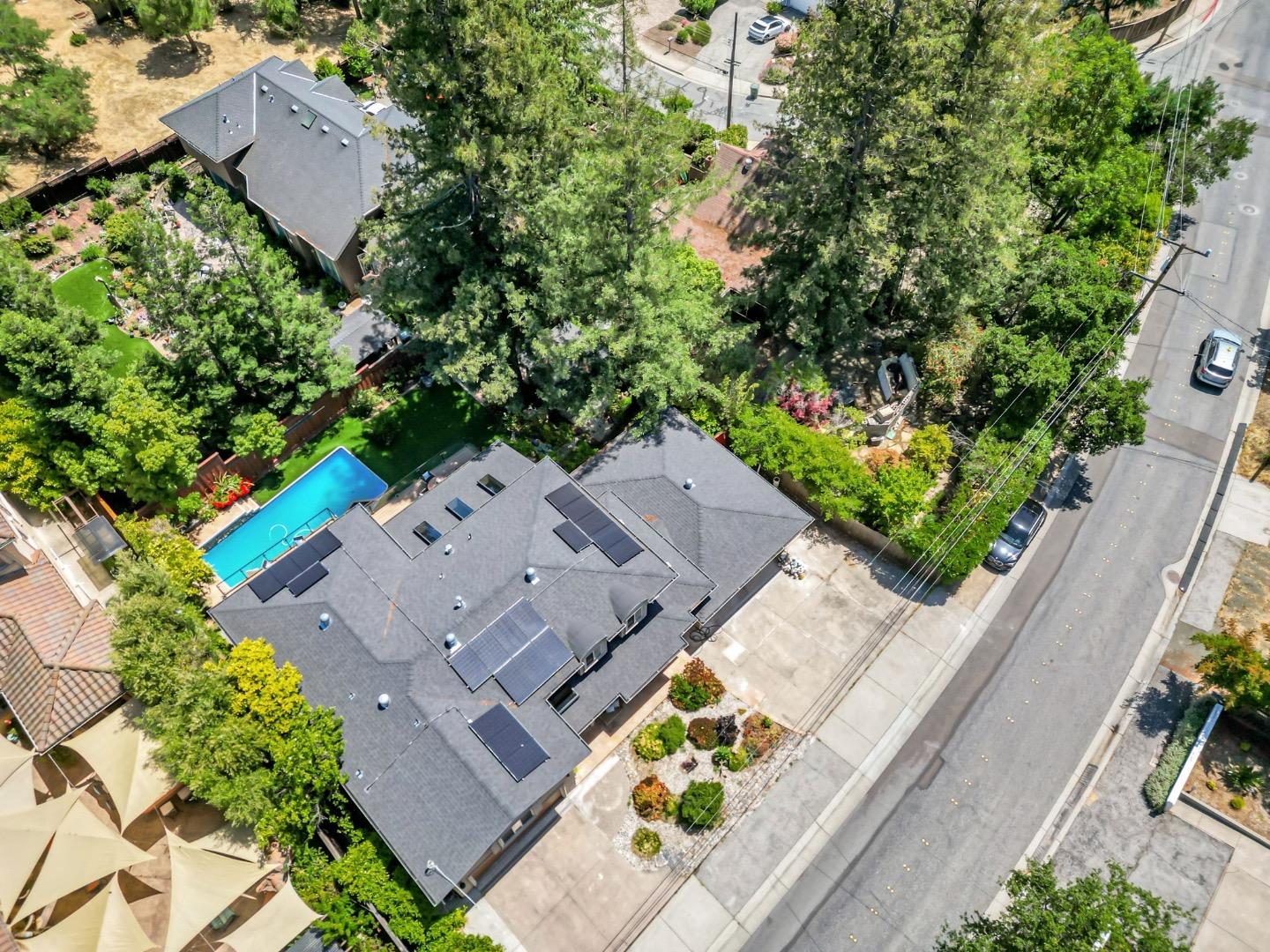 Detail Gallery Image 107 of 121 For 3119 Oak Knoll Dr, Redwood City,  CA 94062 - 8 Beds | 7 Baths