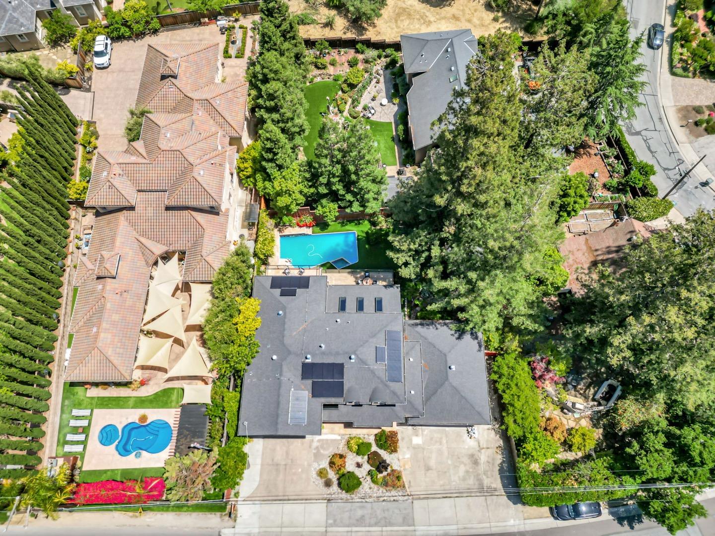 Detail Gallery Image 108 of 121 For 3119 Oak Knoll Dr, Redwood City,  CA 94062 - 8 Beds | 7 Baths