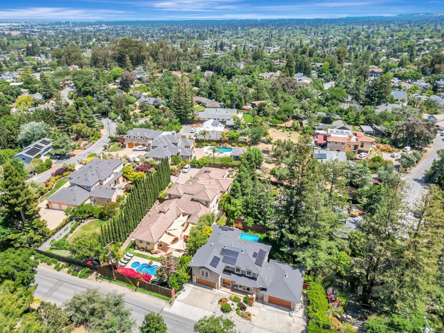 Detail Gallery Image 110 of 121 For 3119 Oak Knoll Dr, Redwood City,  CA 94062 - 8 Beds | 7 Baths